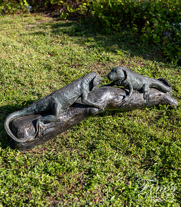 Search Result For Bronze Statues  - Bronze Iguanas On Tree Stump Statue - BS-489